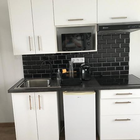 Logement T2-Rue-Maisonnette Sncf-阿姆博斯 外观 照片