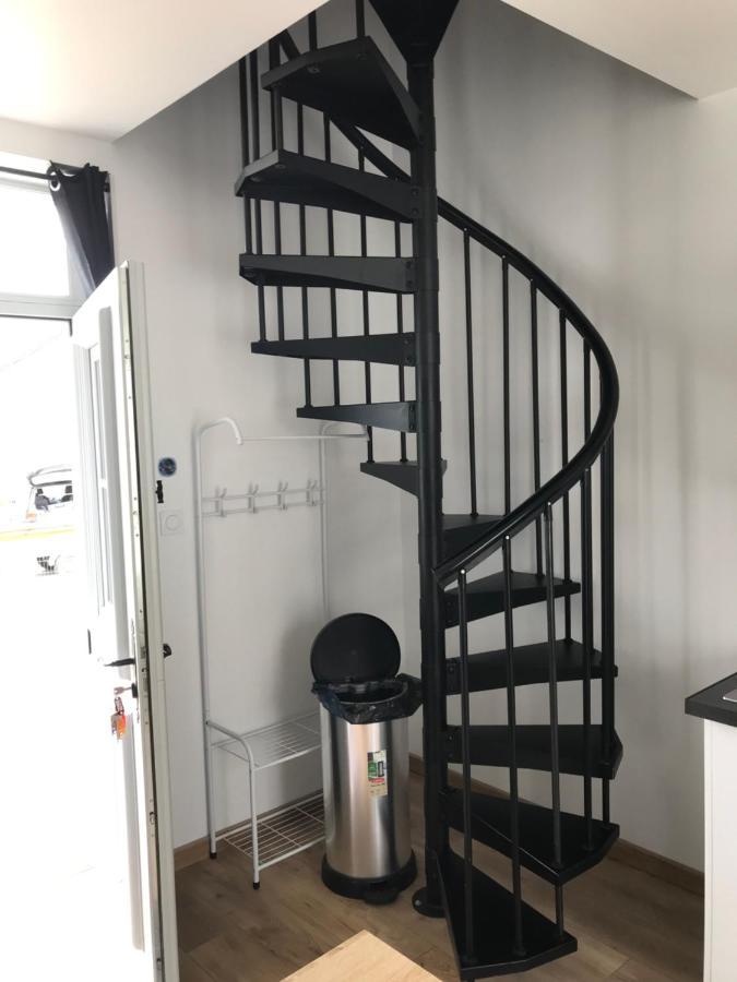 Logement T2-Rue-Maisonnette Sncf-阿姆博斯 外观 照片