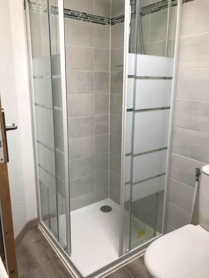Logement T2-Rue-Maisonnette Sncf-阿姆博斯 外观 照片