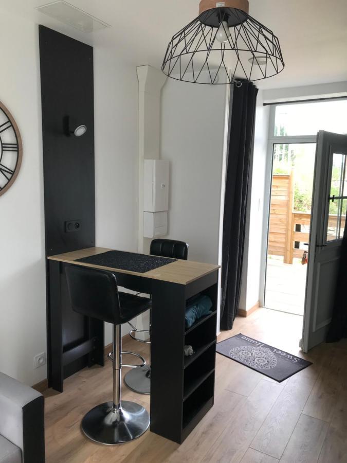 Logement T2-Rue-Maisonnette Sncf-阿姆博斯 外观 照片